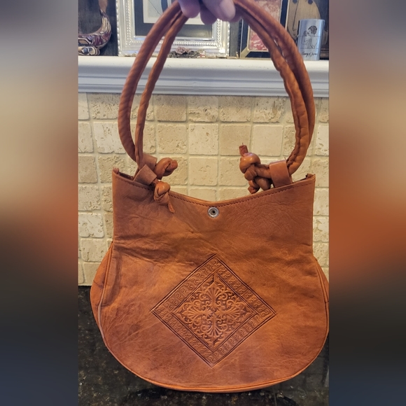 Vintage Tooled/Embossed Tan Leather Purse - Picture 4 of 13